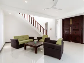 Royal Mount Hotel - Image 3