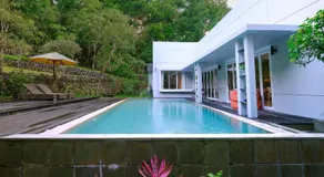 La Quoriena Botanical Villa & Cafe' - Image 2