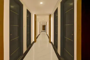 Super Collection O Lodha Experia Mall Dombiwali Formerly RR Suites - Image 5