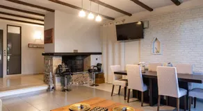 Vathyskia Guesthouse - Image 3