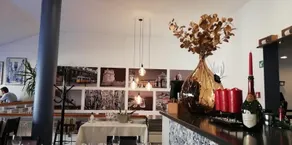 Lisboa II Hotel Restaurant - Image 5