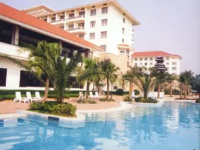 Guilin Merryland Resort - Image 5