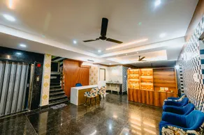 Livotel Premium Hotel - Image 3