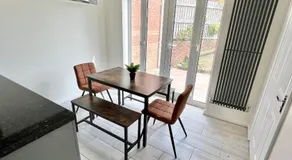 Spacious 3-Bedroom house with 5 beds and sofa-bed - Image 2