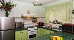 Ballarat Aroma Cottage - Image 2