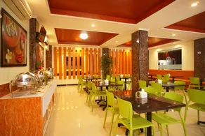 OYO 147 Hotel Winer - Image 4