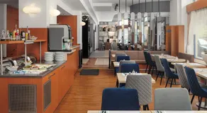 Astoria Hotel - Image 4