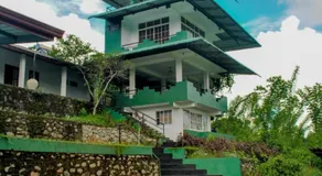 Gilbys Eco Bungalow - Image 3