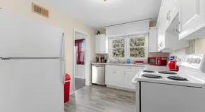 Entire two bedroom unit - Image 3
