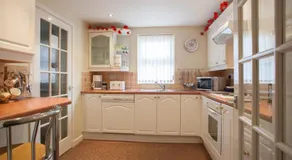 Oil Mill Lane Holiday Cottage - Image 2