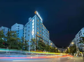 Jingjing Light Luxury Hotel (Mingshi Branch) - Image 2