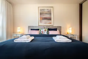 Sapphire Apartment - Southampton - Image 3