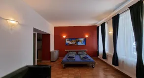 Alina's - Image 2