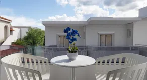 Phos Luxury Living - Image 4