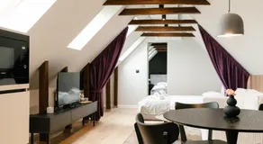 Flowers House Sibiu - Image 3