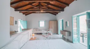 George SeaFront Suites - Image 2