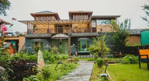Quaint village farm stay - Image 3