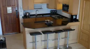 Appartement de luxe à Los Boliches près de la plage avec piscine partagée et Wi-Fi - Image 4