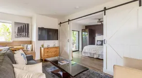 Villa 1 - Image 2