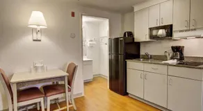 Suburban Studios Mentor - Cleveland Northeast - Image 3