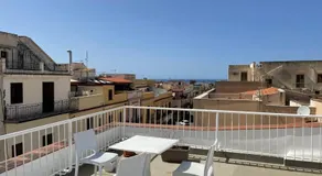 Voilà Rooms Guest House - Image 3