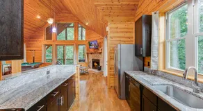 Perfect Couples Cabin w 2 Person Spa Bath - Image 5