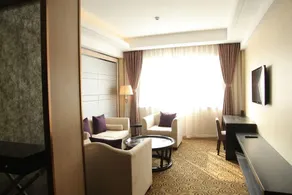 Qingdao Jinzhongtai Hotel - Image 5
