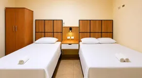 Hotel Sauce - Image 3