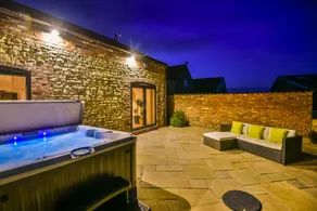 Immaculate 4-bed Cottage in Lincoln - Image 5
