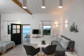 Studio with breathtaking views of the sea - Image 2