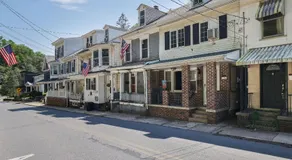 Home on Broadway in Jim Thorpe - Image 4