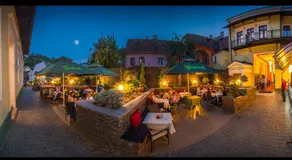 Hotel Central Park Sighisoara - Image 2