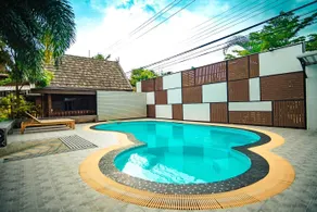 Khum Klao Teak Hut Resort - Image 3