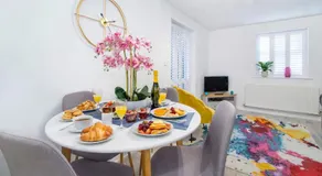 Minster's Reach Apartments -Stylish City-Centre Retreat's - Image 2