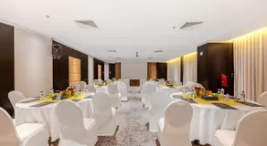 Maysan Al Harithia Hotel - Image 4