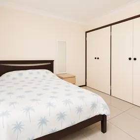 Cfamily 8N03 double bedroom room rental shared house - Image 2