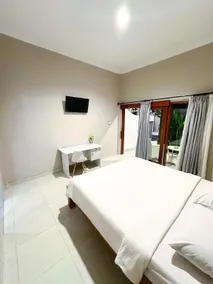 Suite 7 at TWIN GUEST HOUSE at Batu Belig - Image 2