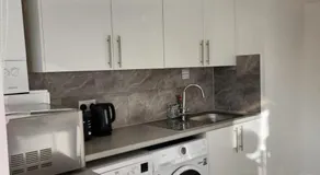 Ensuite deluxe home - Image 3