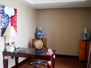 Babylon Hotel - Image 4