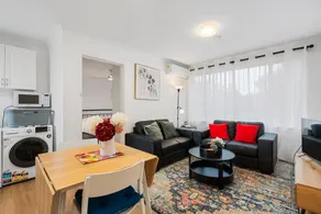 Comfortable 1-Bed Retreat Near Canberra City - Image 5