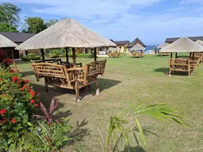 Seaview Moonrise Café - Image 4