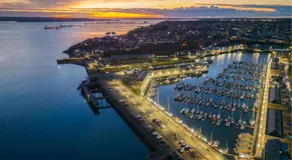 Skyfall - 2 Bedroom Apartment - Milford Haven - Image 5