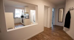Queensize Bett & Netflix zentral - Image 3
