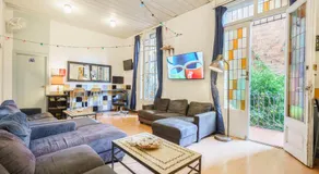 Casa Barcelo Hostel Barcelona - Image 3