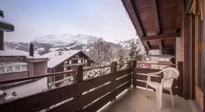 Central Wengen Wonderland: Mezzanine Studio for 4 - Image 3