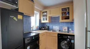 Luxury Studio Apartment - Image 3