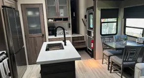 The DeVitos Keys Ferry RV - Image 3