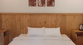 Green cottage - Image 2