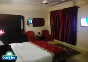 DAYS INN MURREE - Image 3