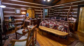 Creekwalk Inn Bed and Breakfast with Cabins - Image 5